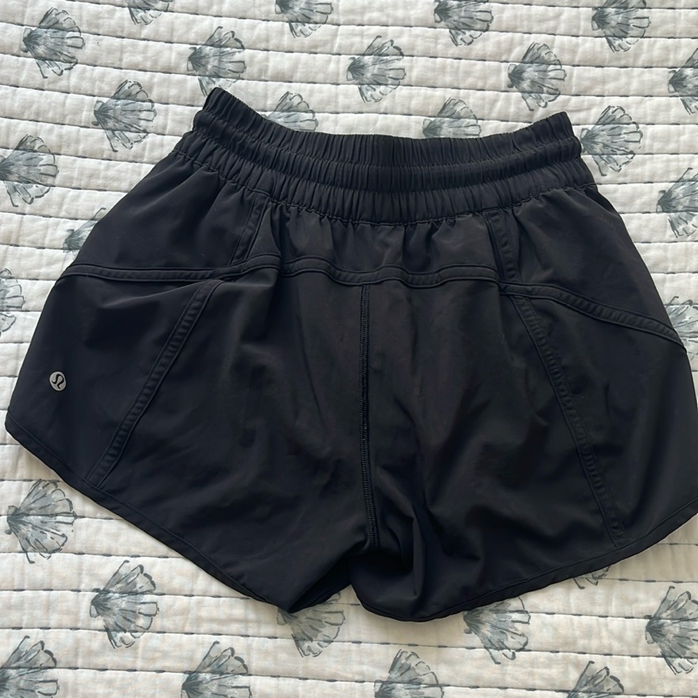 Lululemon mid rise track that short